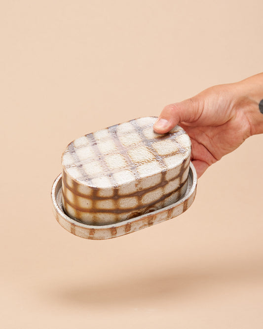 Butter dish / Iron Grid & White