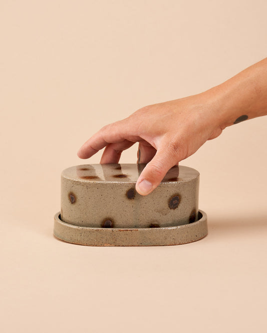 Butter dish / Iron Dots & Celaton